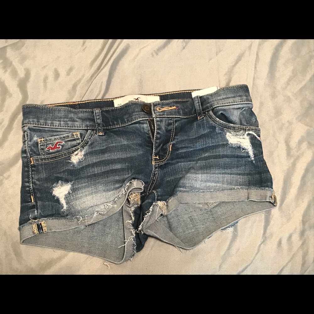 Size 00 low rise Hollister shorts